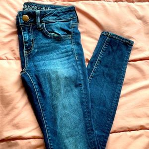American Eagle Super Low Jegging size 4 Dark Wash
